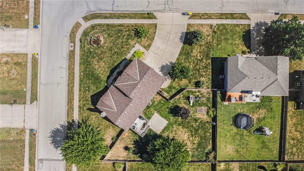220 Woodhaven Drive — photo 35