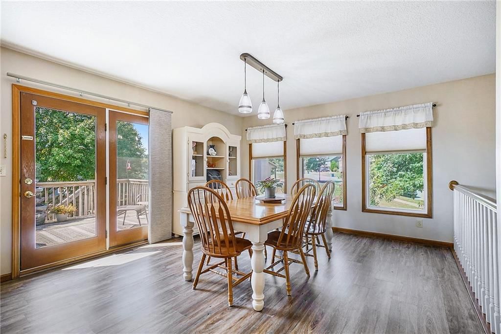 220 Woodhaven Drive — photo 9