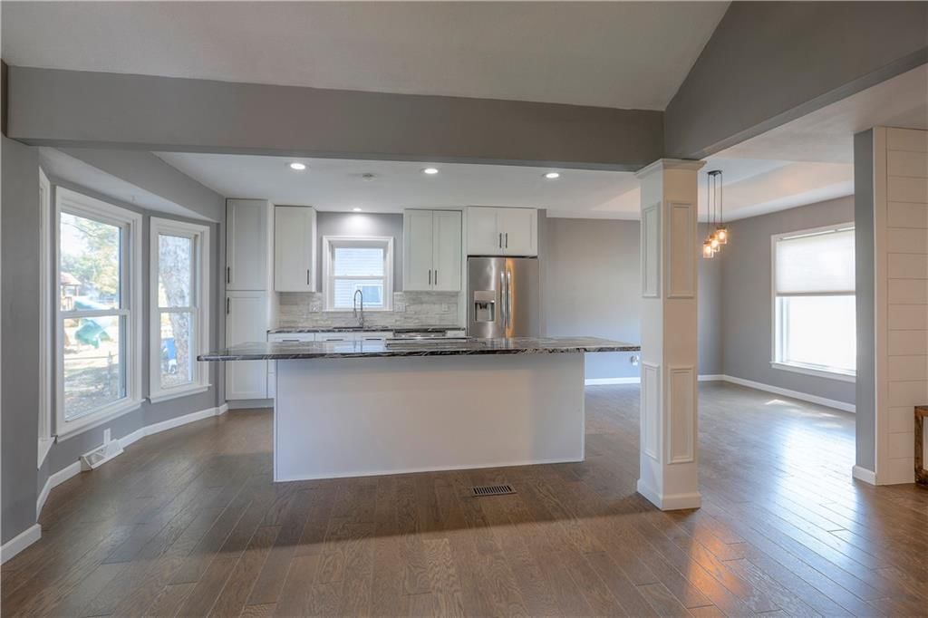 8402 Spring Valley Road — photo 11