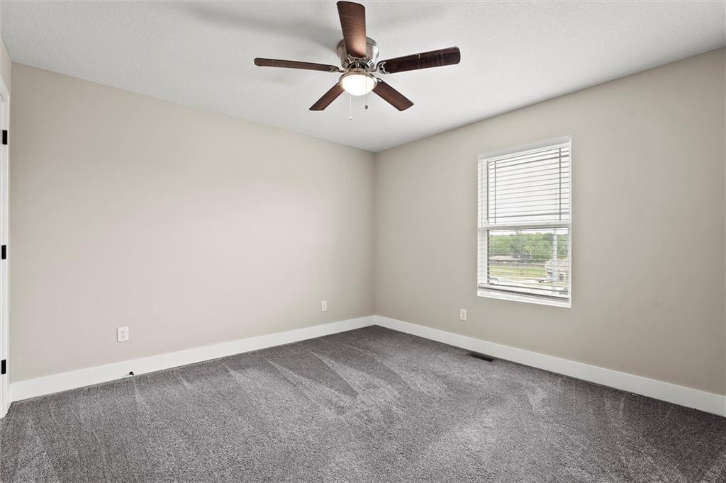 1800 NW Mya Court — photo 13