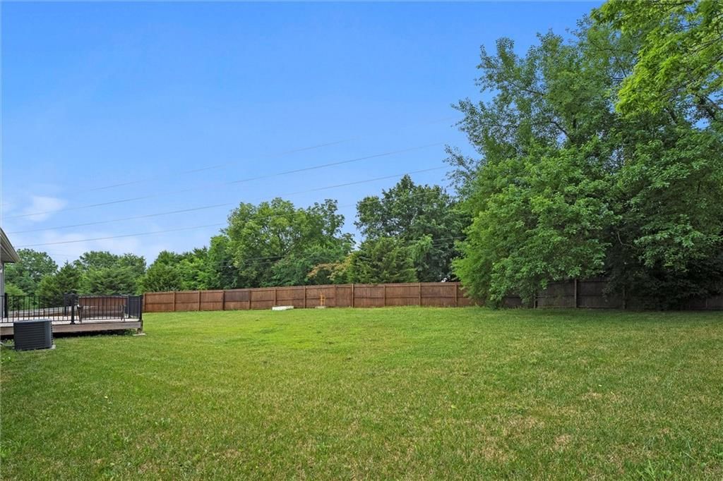 1800 NW Mya Court — photo 21
