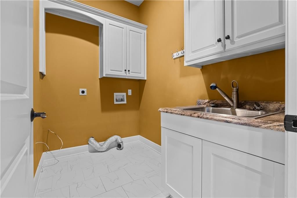 4605 NE DICK HOWSER Circle — photo 32