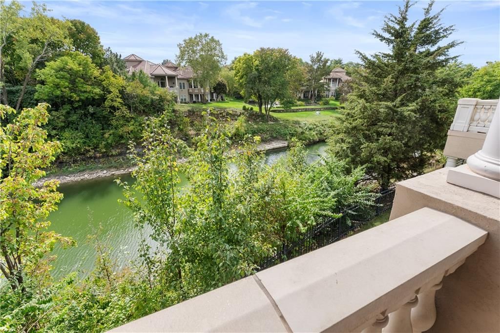 4605 NE DICK HOWSER Circle — photo 47