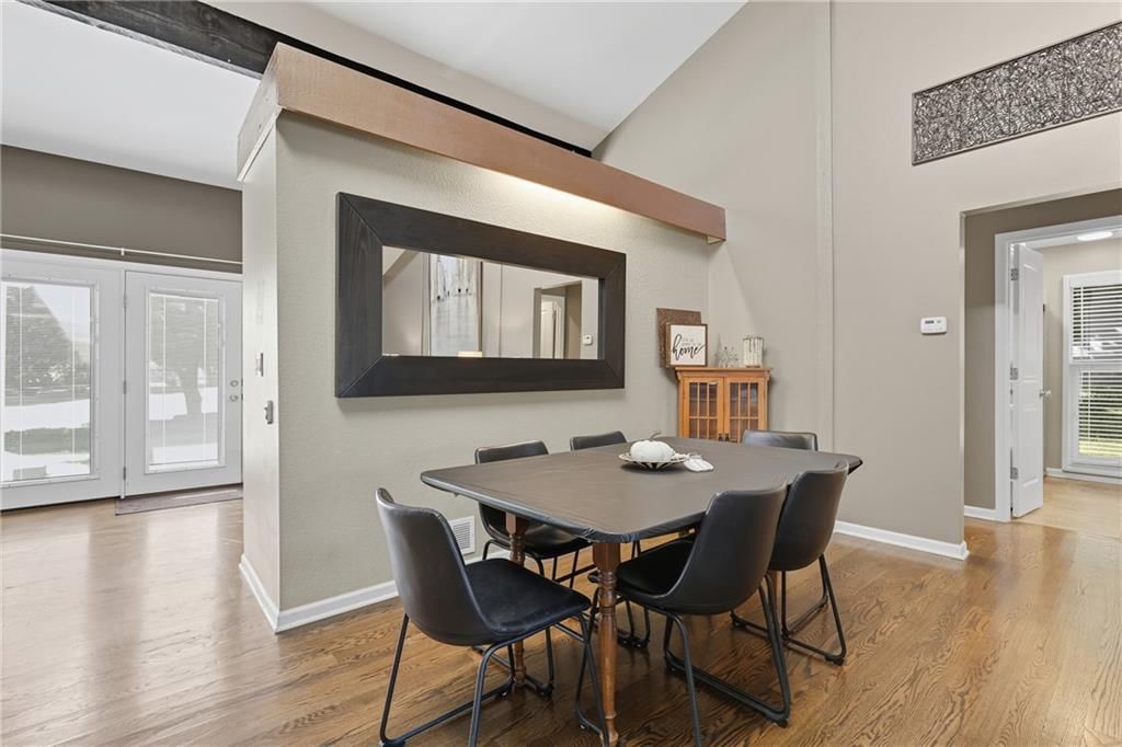 2111 South Street — photo 25