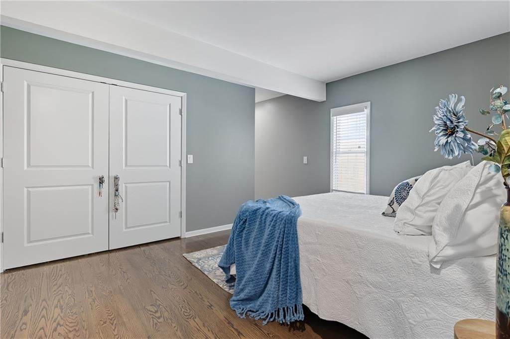 2111 South Street — photo 36