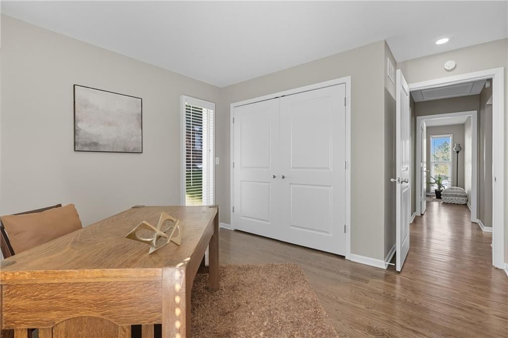 2111 South Street — photo 42