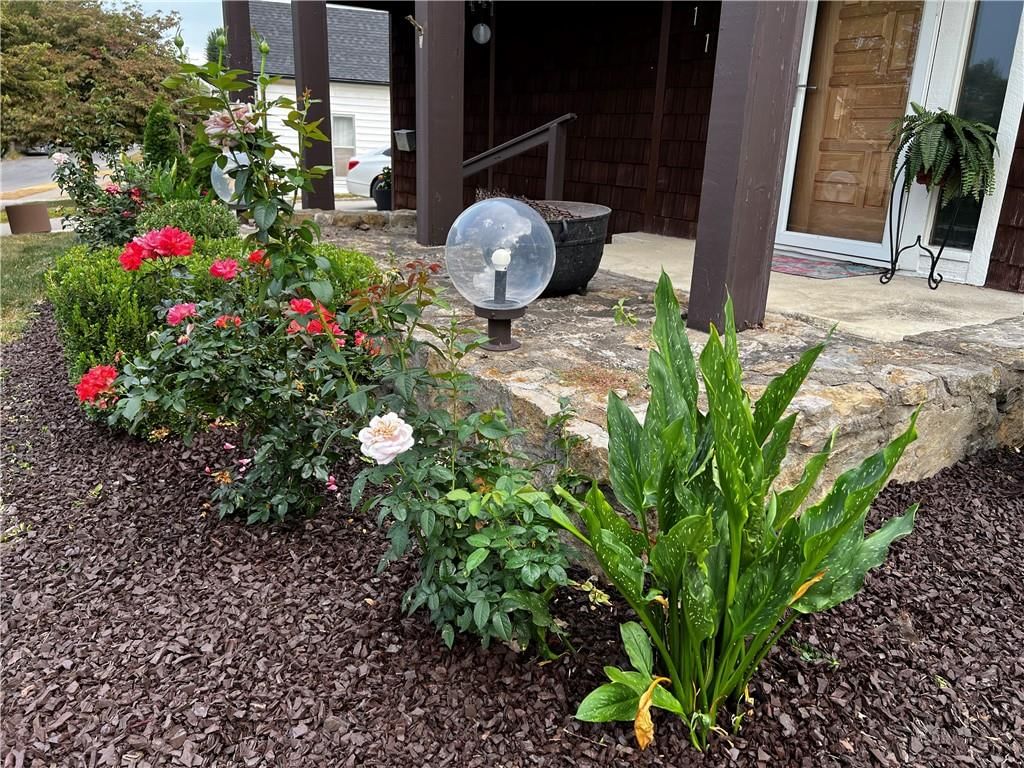 2111 South Street — photo 10