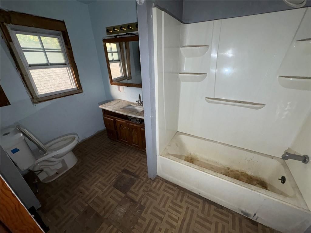 137 S White Avenue — photo 15