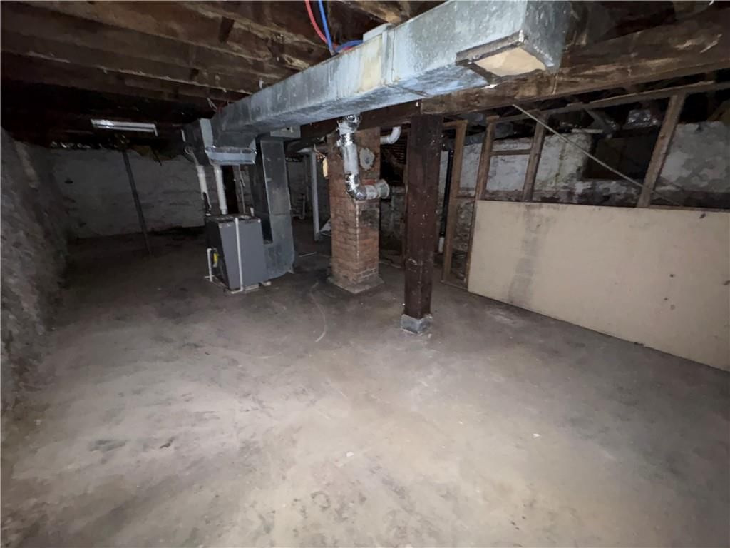 137 S White Avenue — photo 16