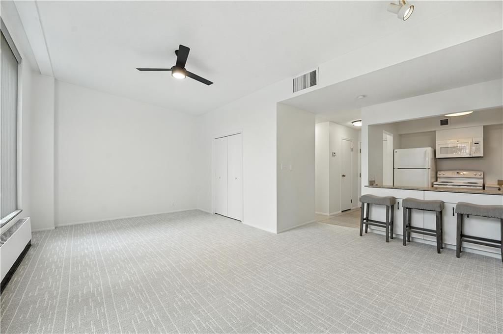 4545 Wornall Road — photo 11