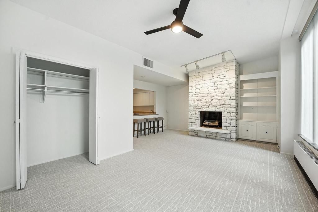 4545 Wornall Road — photo 13