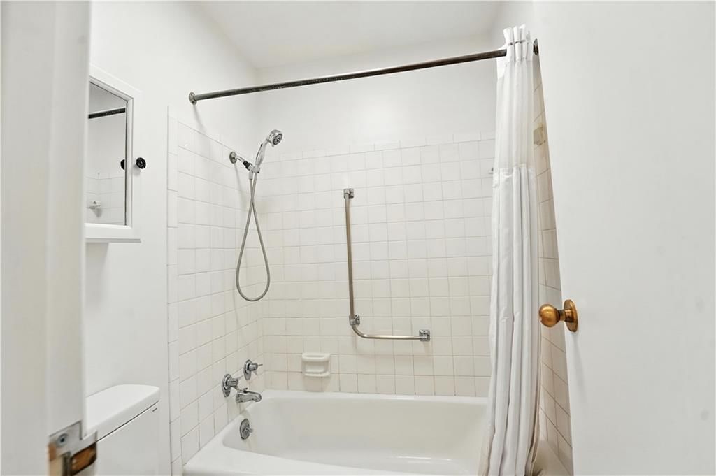 4545 Wornall Road — photo 19