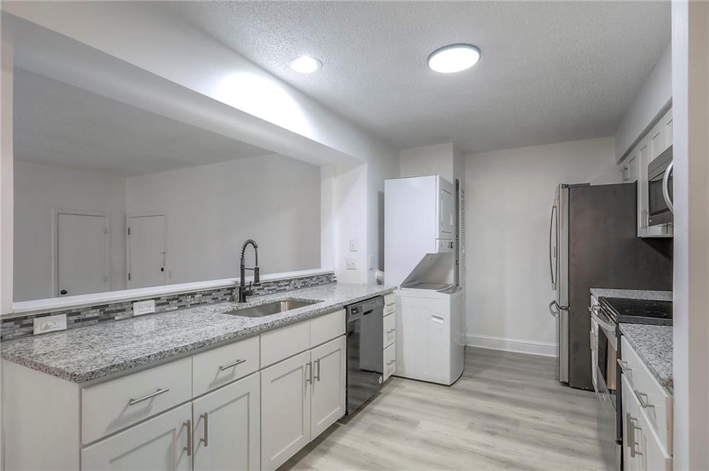 474 W 104th Street — photo 13