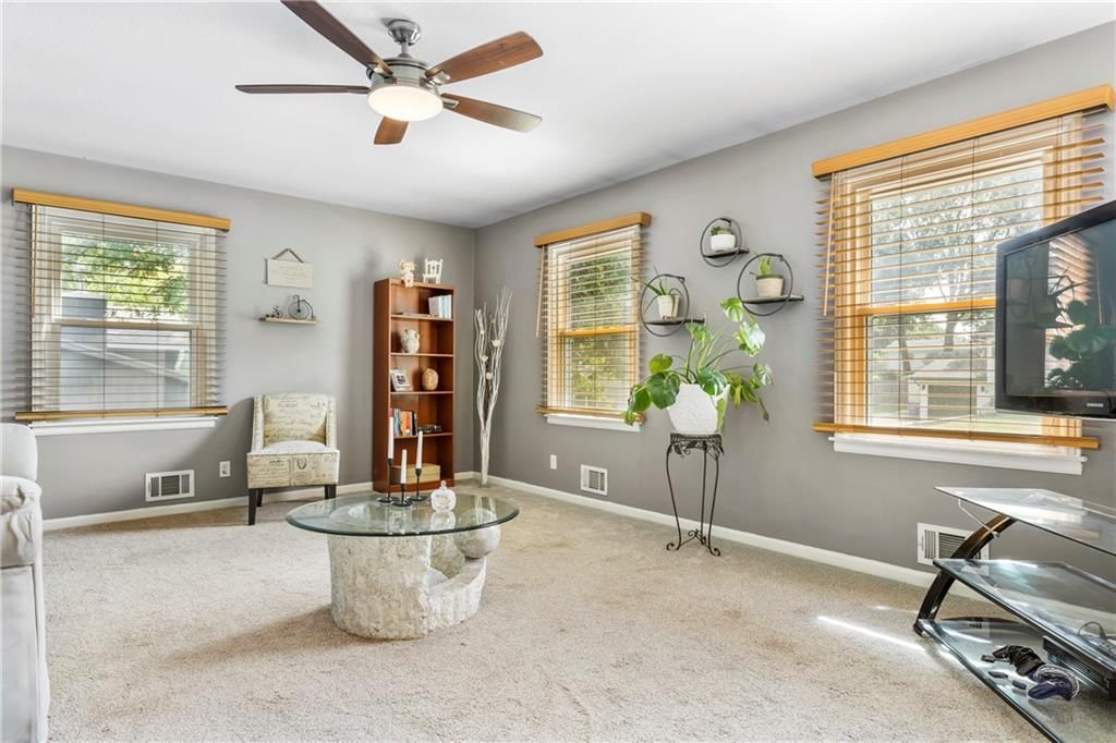 10414 W 73rd Street — photo 9