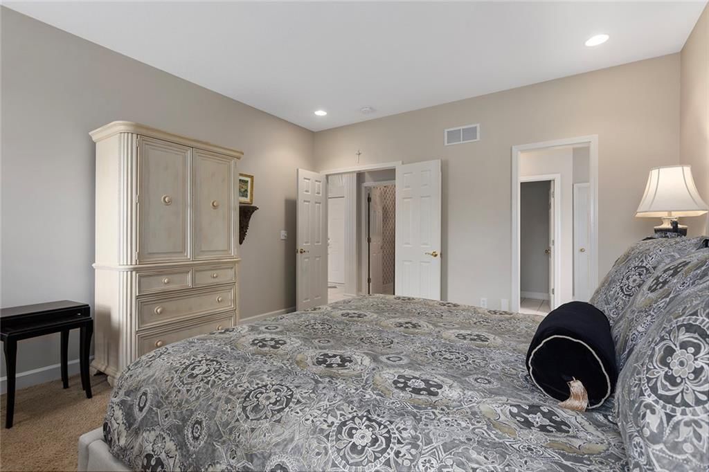 6008 N Norton Avenue — photo 14