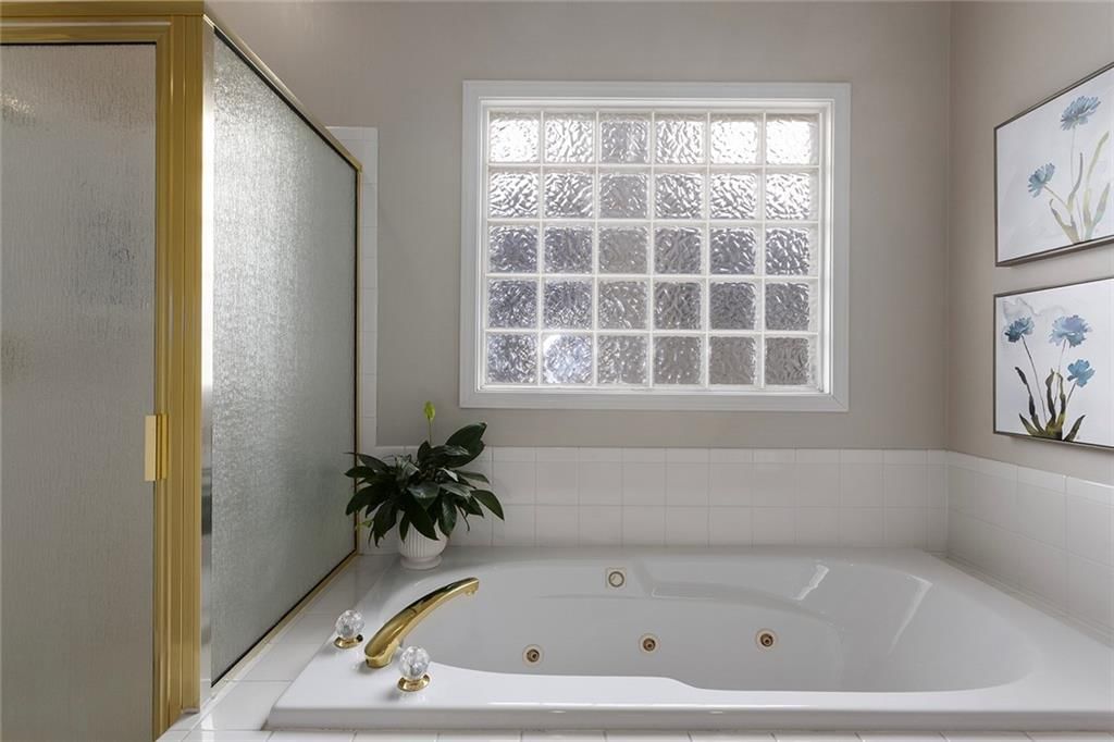 6008 N Norton Avenue — photo 17