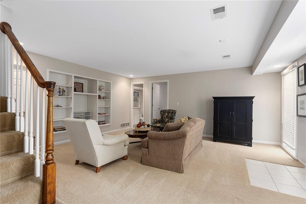 6008 N Norton Avenue — photo 19