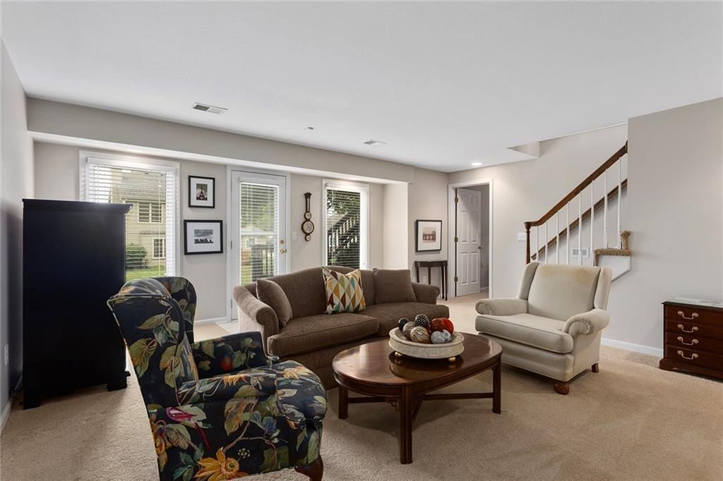 6008 N Norton Avenue — photo 20