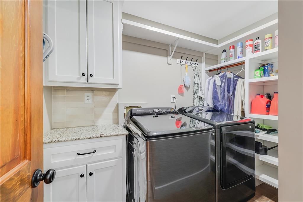 1800 NE Waterfield Village Court — photo 16