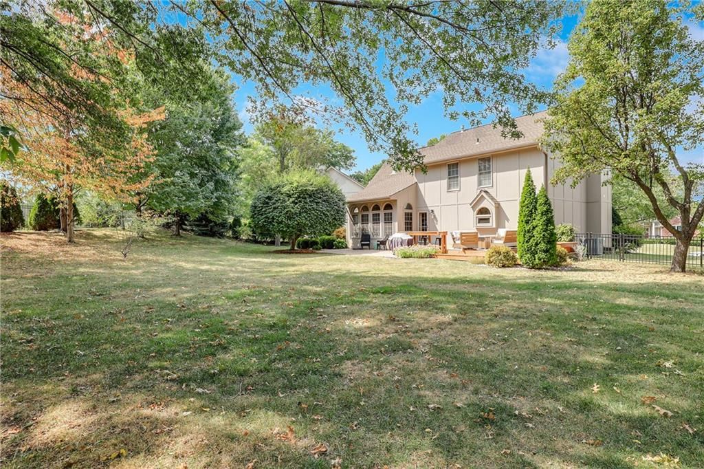 1800 NE Waterfield Village Court — photo 43