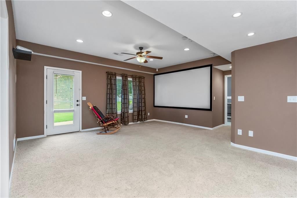 809 NW Poplar Court — photo 23