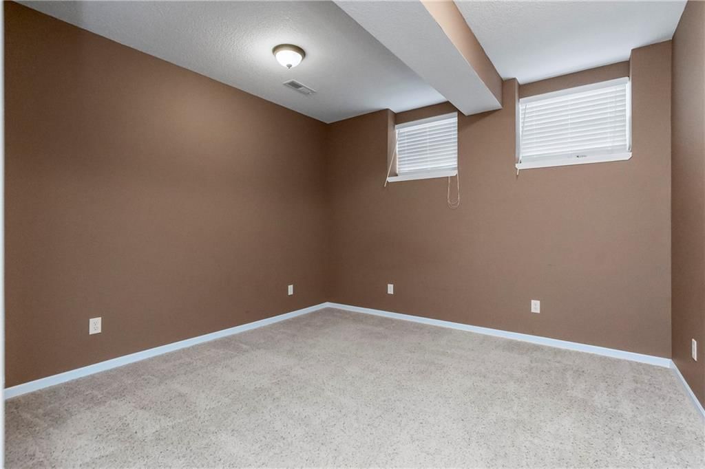 809 NW Poplar Court — photo 30