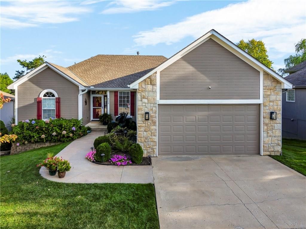 809 NW Poplar Court — photo 32