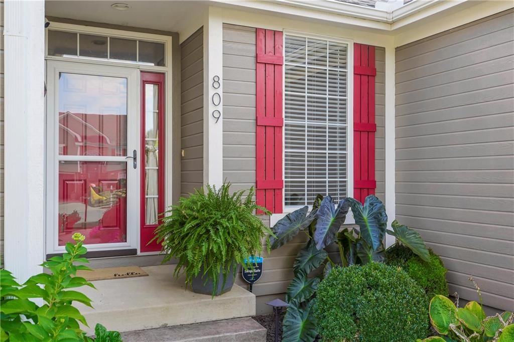 809 NW Poplar Court — photo 5