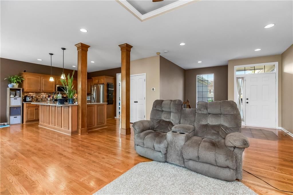 809 NW Poplar Court — photo 6