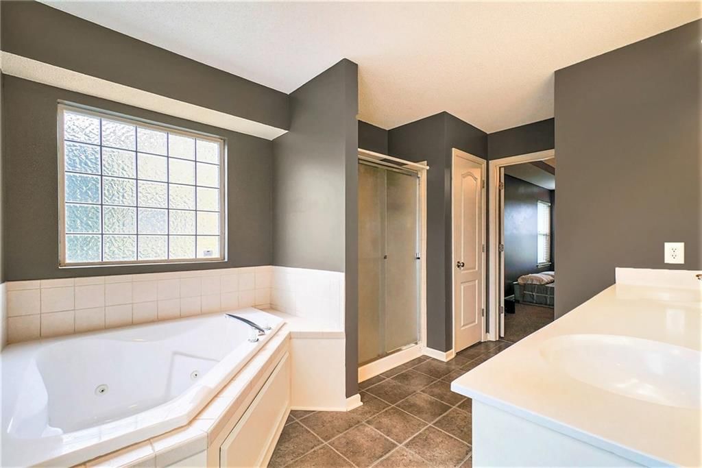 1108 W 10TH Avenue — photo 17