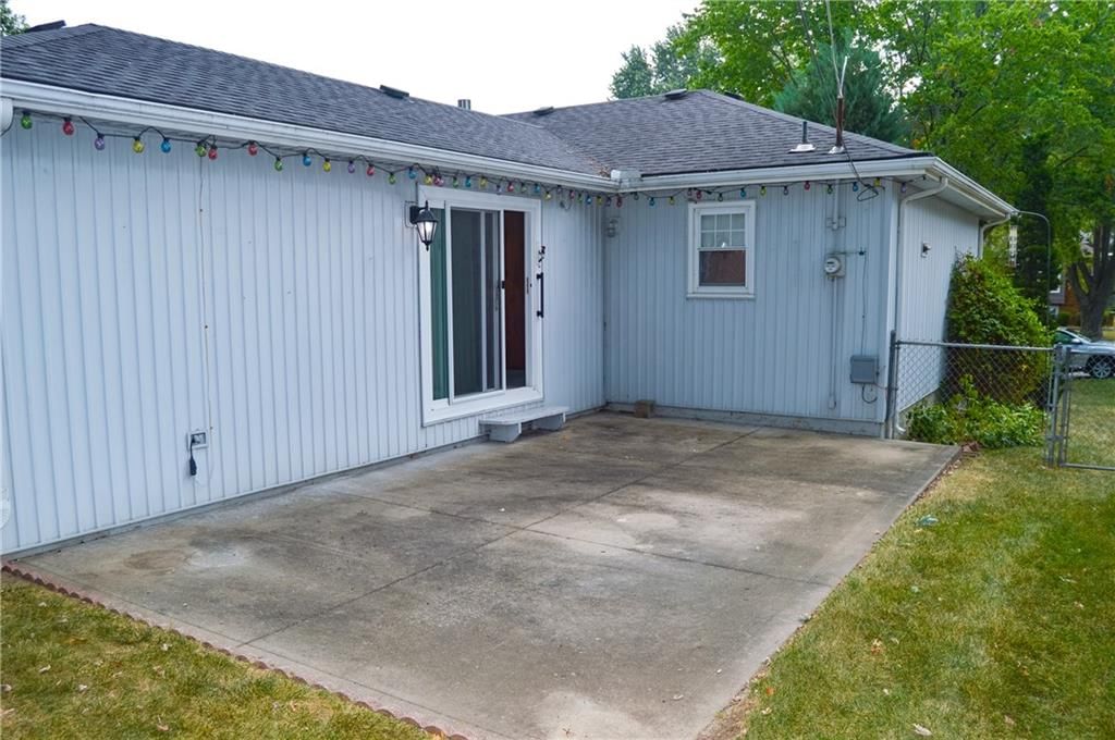 8912 N Grand Avenue — photo 12