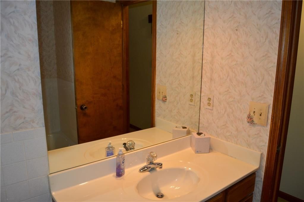8912 N Grand Avenue — photo 18