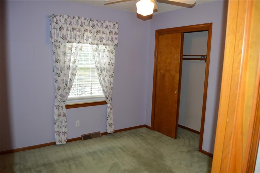 8912 N Grand Avenue — photo 19