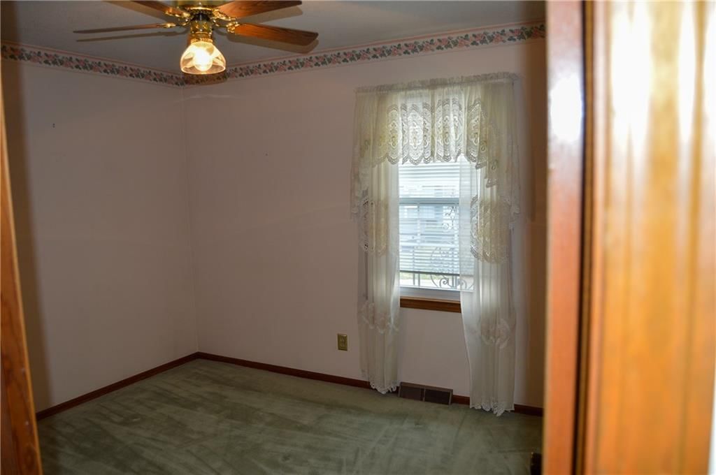 8912 N Grand Avenue — photo 20