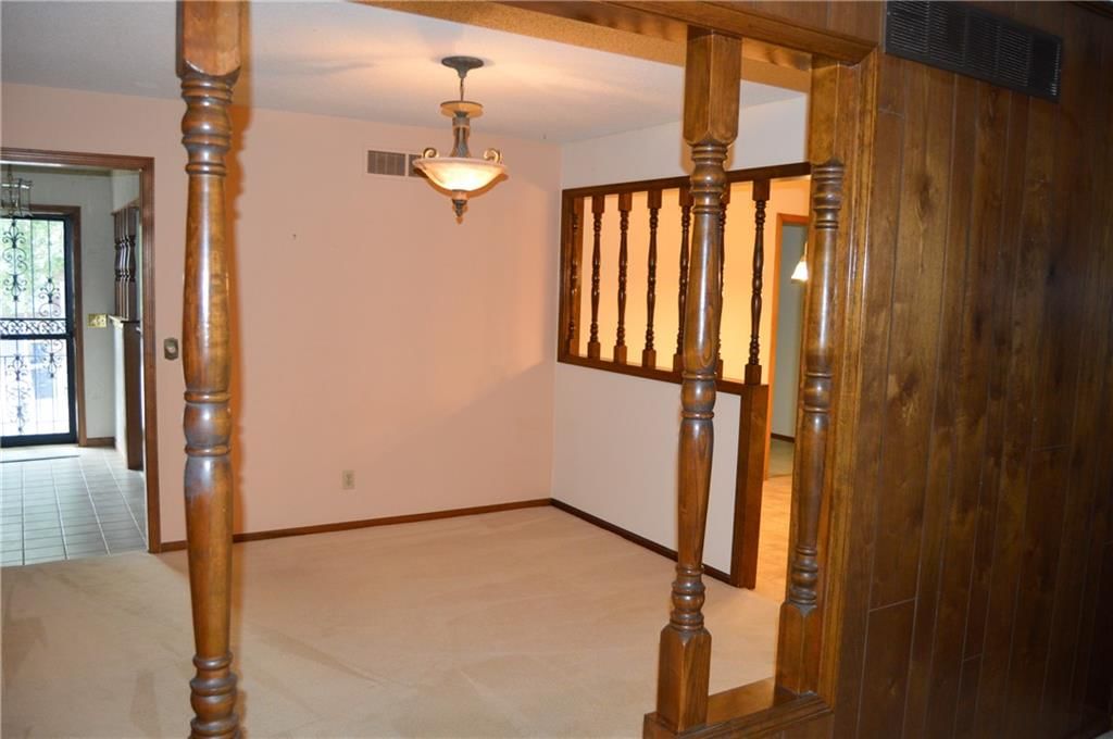 8912 N Grand Avenue — photo 5
