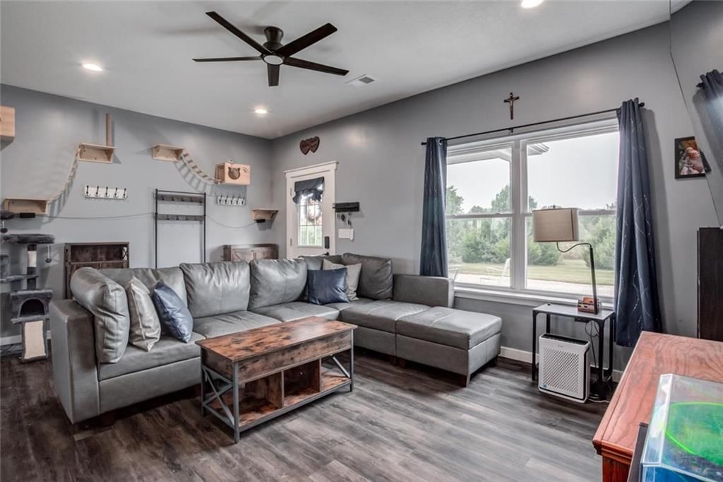 4875 Eisenhower Road — photo 4