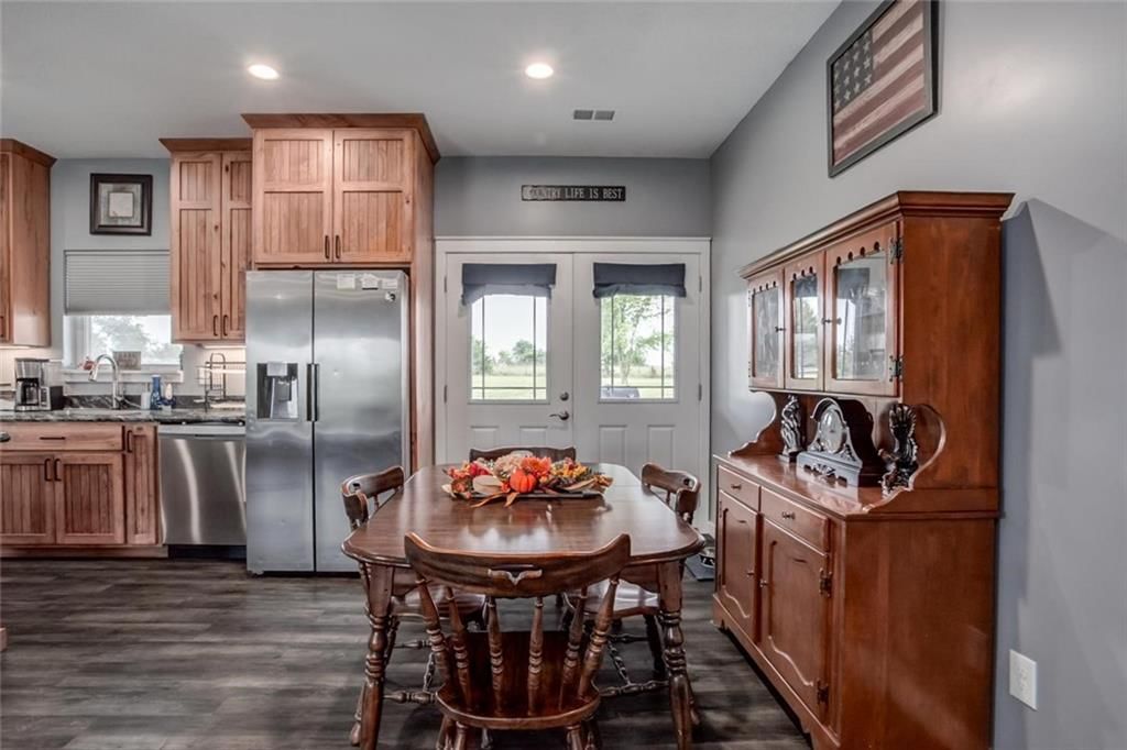 4875 Eisenhower Road — photo 9