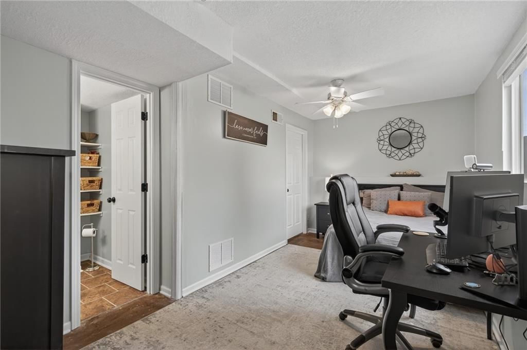 16240 S Curtis Street — photo 38