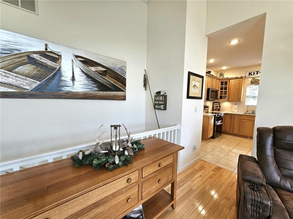 528 West End Circle — photo 32