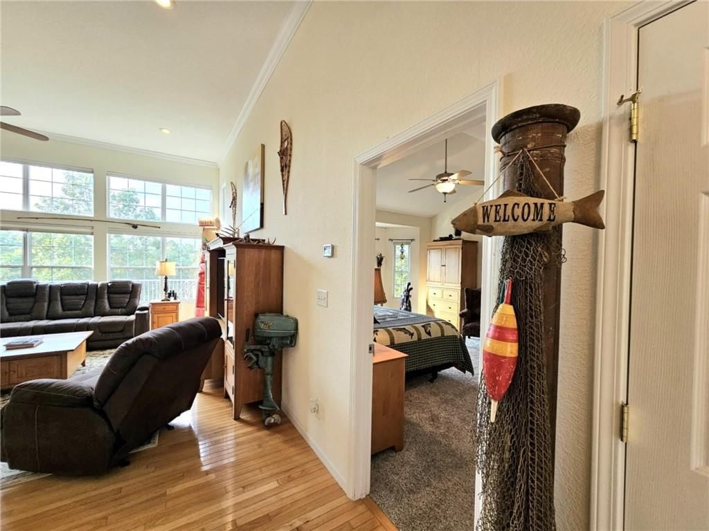 528 West End Circle — photo 5