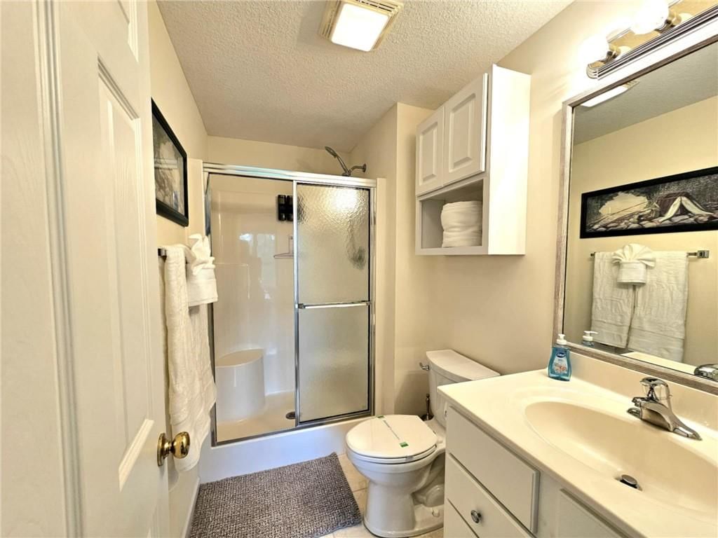 528 West End Circle — photo 44