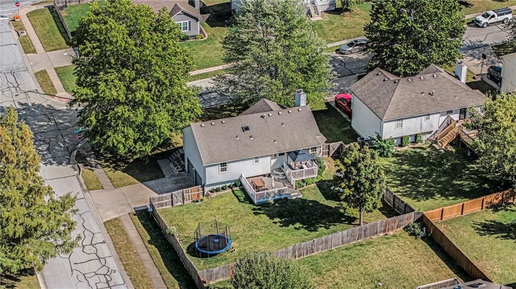 1632 NE Stonewood Drive — photo 29