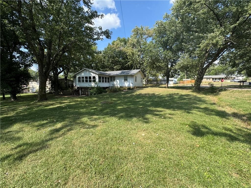 603 Warren Street — photo 9