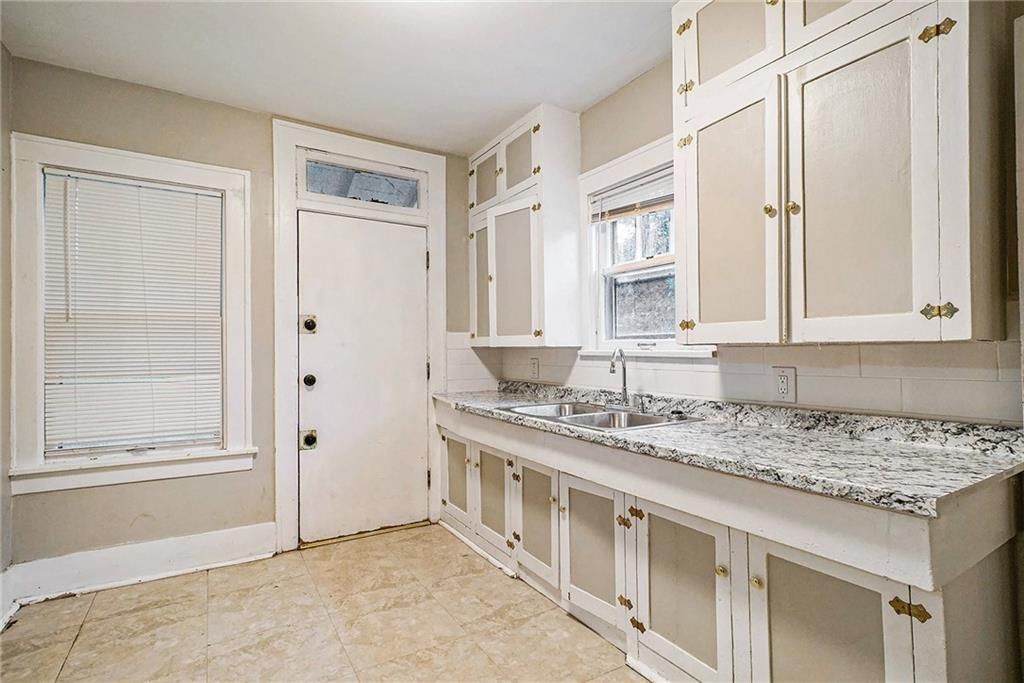 3821 E 59th Terrace — photo 13