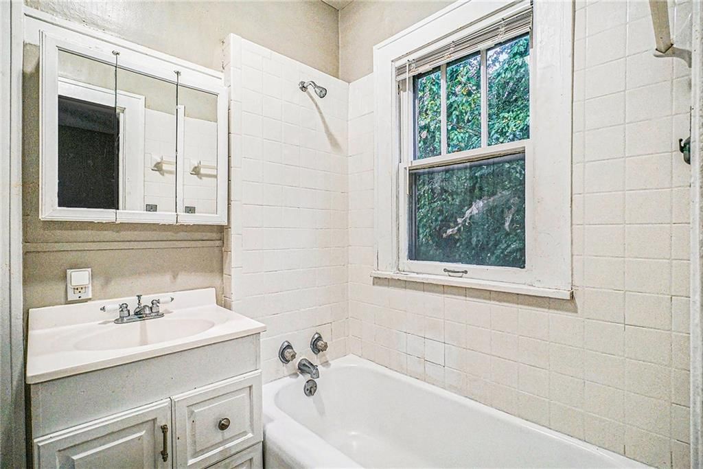 3821 E 59th Terrace — photo 14