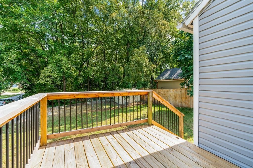 307 N Bradley Street — photo 14