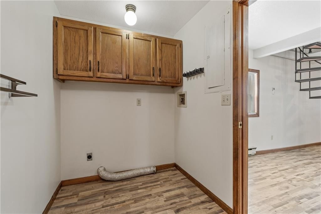 307 N Bradley Street — photo 17