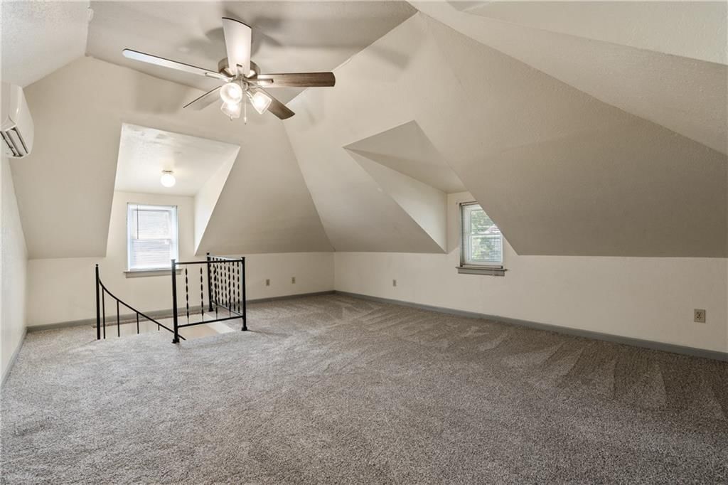 307 N Bradley Street — photo 24