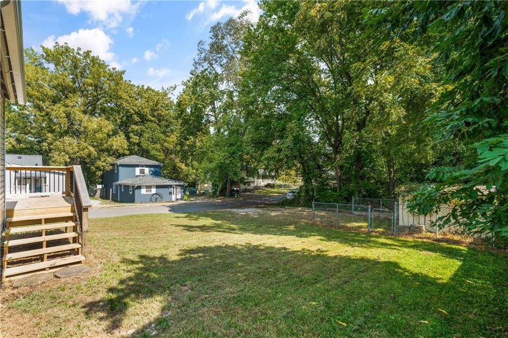 307 N Bradley Street — photo 32