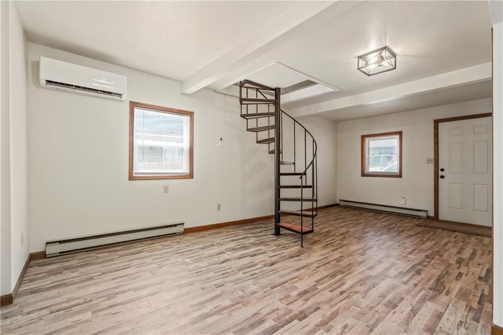 307 N Bradley Street — photo 7